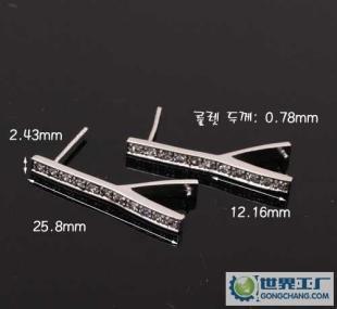 金誉祥品牌花卉耳钉 色彩斑斓的饰品艺术